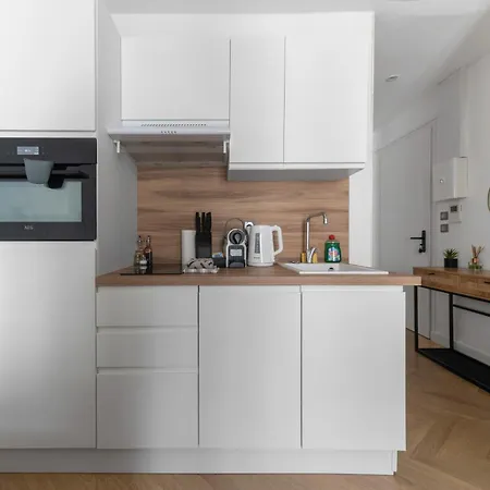 Chez Virginie Triangle D'or Виши